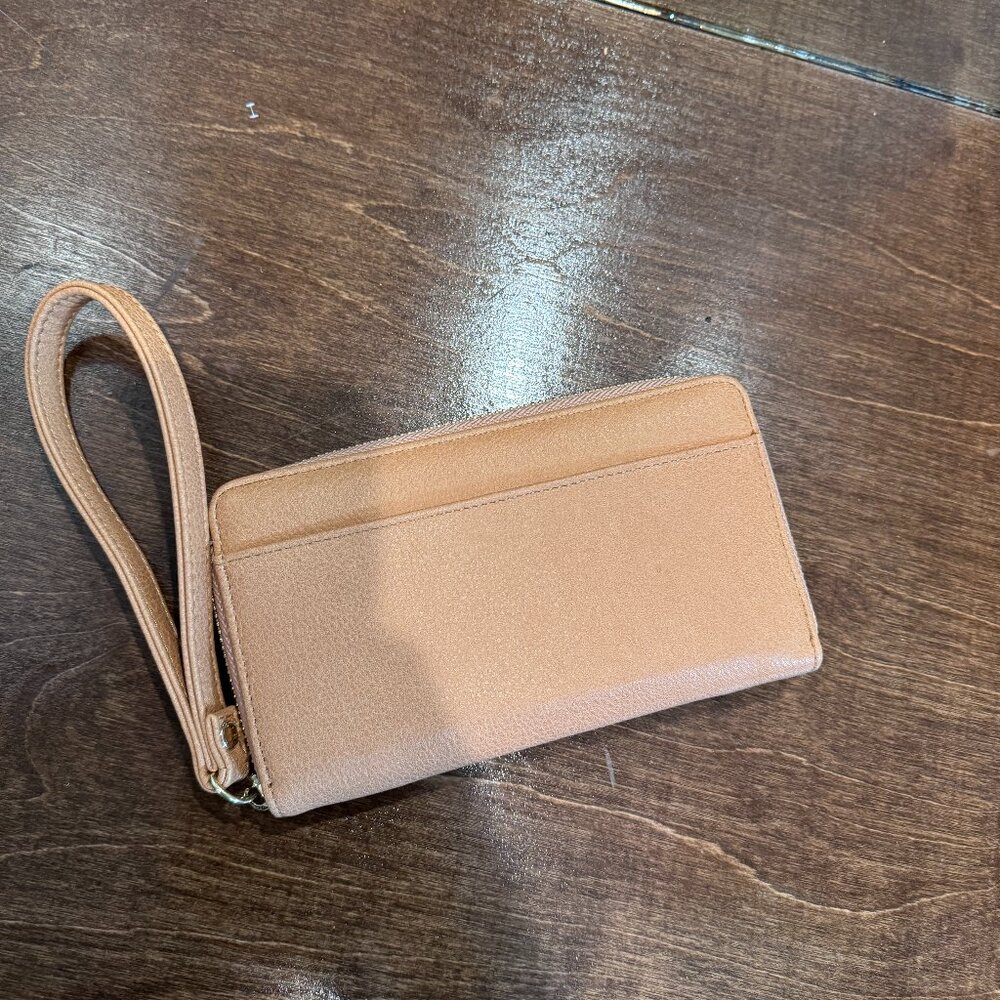 Wristlet wallet